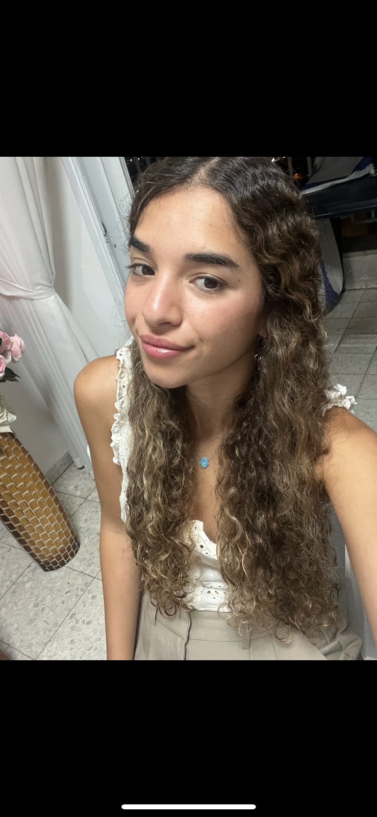פנים של שקד